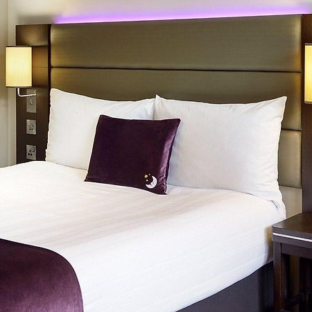Premier Inn Leeds Headingley Екстериор снимка