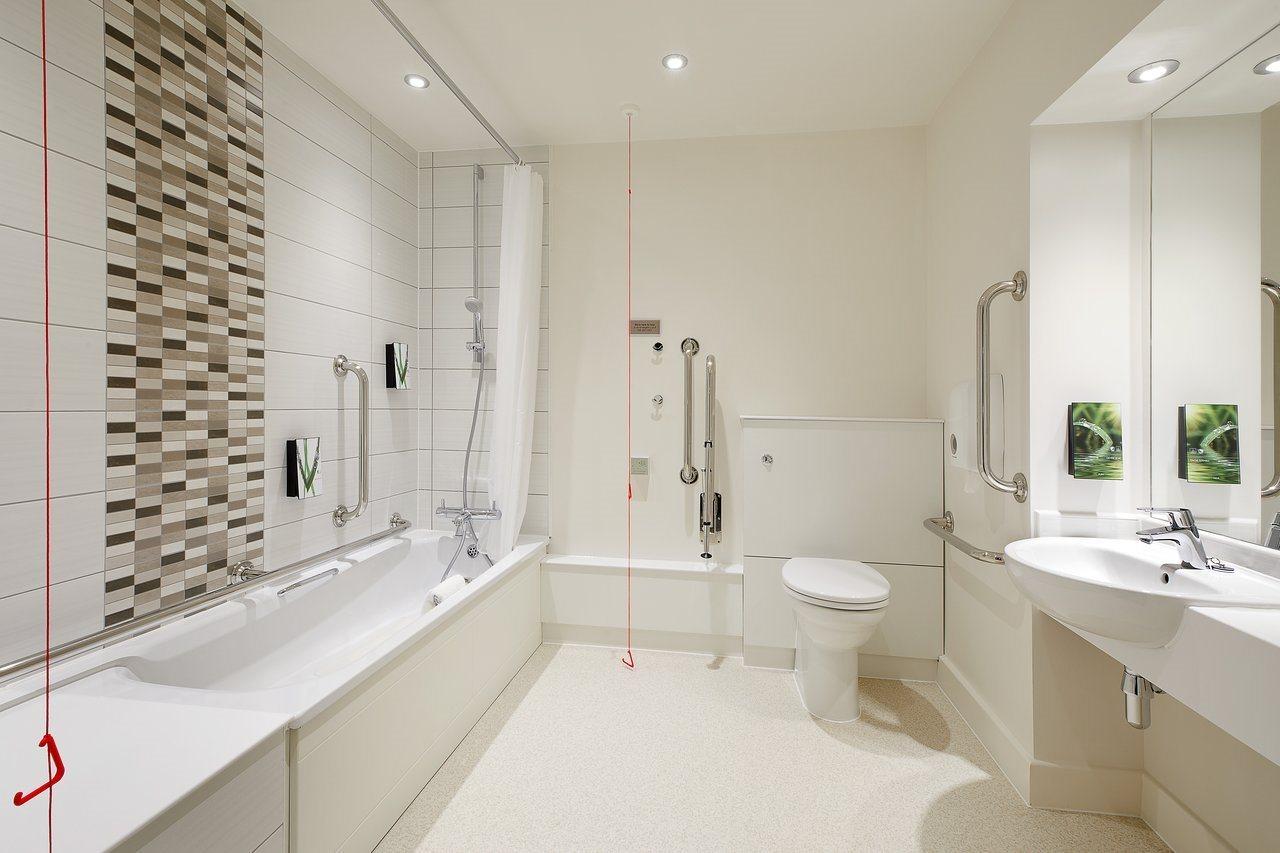 Premier Inn Leeds Headingley Екстериор снимка